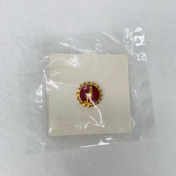 US Army Minute Man Lapel Button Vintage Pin Red Goldtone New - Picture 7 of 12